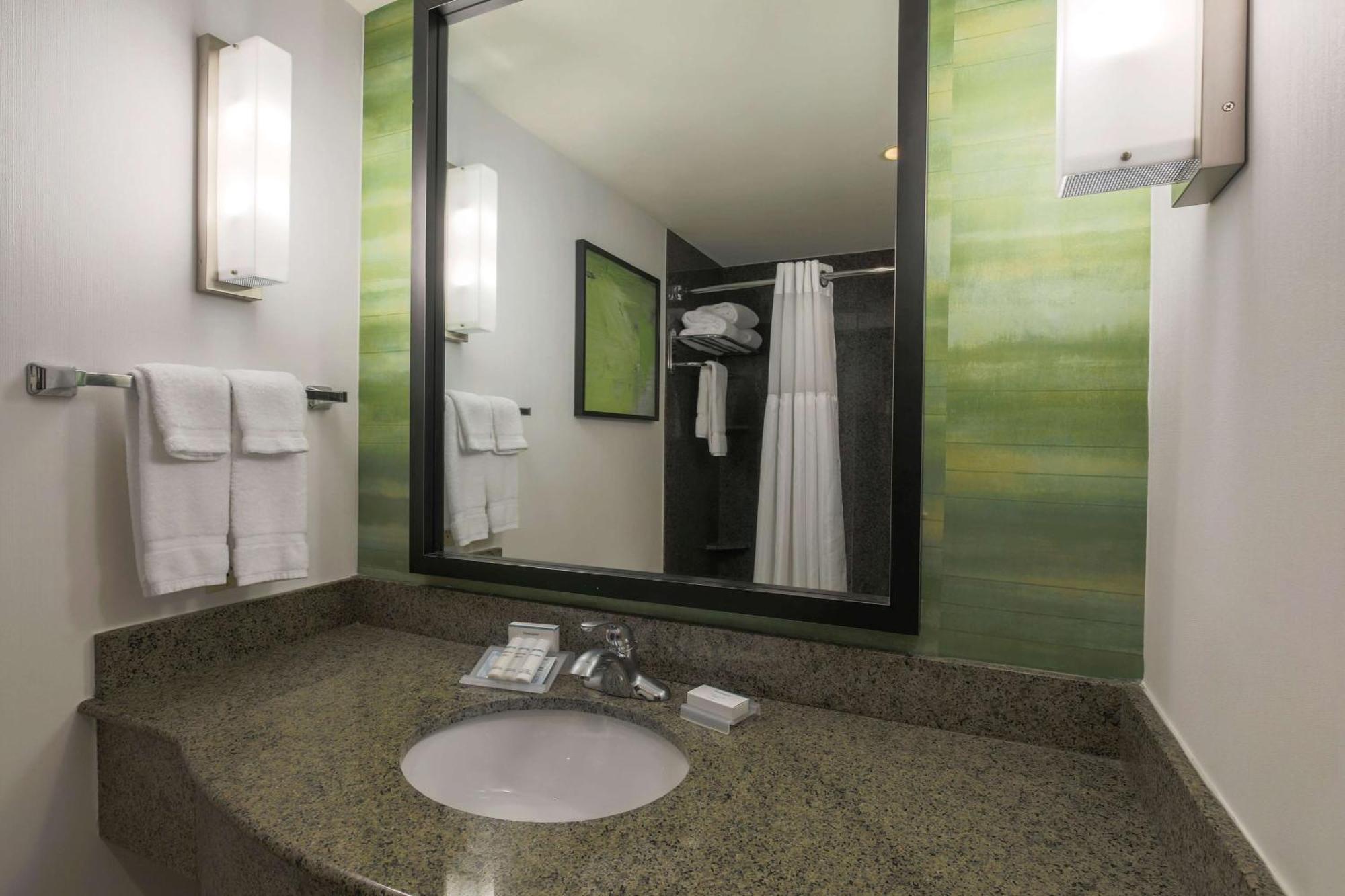 Hilton Garden Inn Норман Экстерьер фото