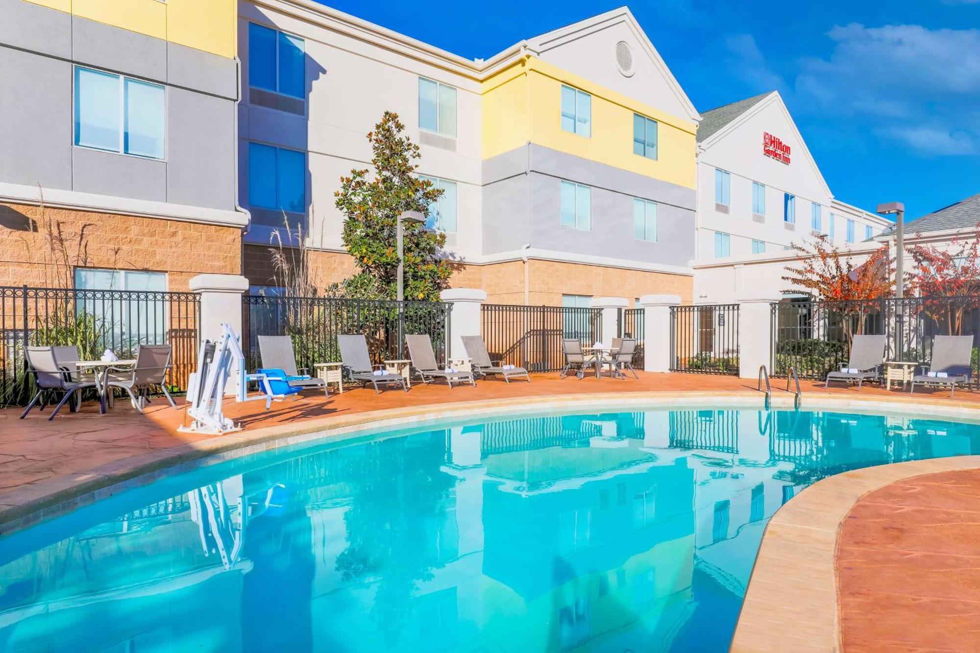 Hilton Garden Inn Норман Экстерьер фото